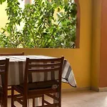 Nest House - Esclusivo Marina Di Olbia- Mater - Beaches - Close To The Airport - Private Parking- Full Comforts - オルビア