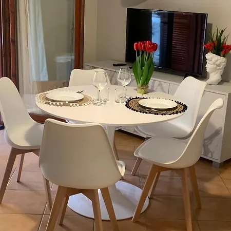 Appartamento Nest House Marina Di Olbia- Mater - Beaches - Close To The Airport - Private Parking- Full Comforts - *