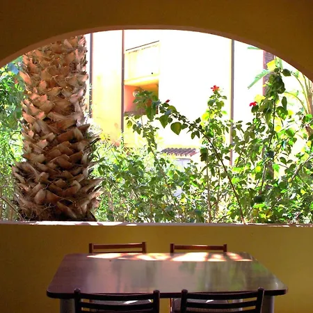 Nest House - Esclusivo Marina Di Olbia- Mater - Beaches - Close To The Airport - Private Parking- Full Comforts - Lejlighed