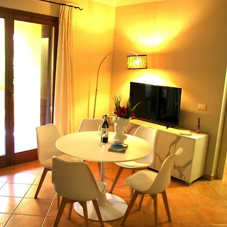 Apartment Nest House - Esclusivo Marina Di Olbia- Mater - Beaches - Close To The Airport - Private Parking- Full Comforts - *