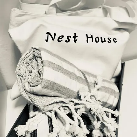 Nest House - Esclusivo Marina Di Olbia- Mater - Beaches - Close To The Airport - Private Parking- Full Comforts - Lejlighed