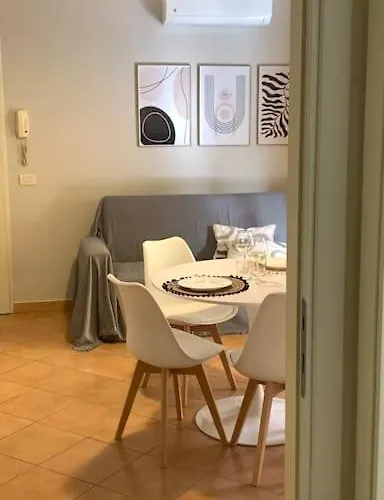 Nest House - Esclusivo Marina Di Olbia- Mater - Beaches - Close To The Airport - Private Parking- Full Comforts - Apartamento