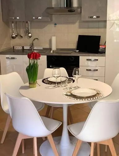 Apartamento Nest House - Esclusivo Marina Di Olbia- Mater - Beaches - Close To The Airport - Private Parking- Full Comforts - *