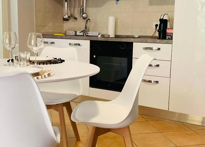 Nest House - Esclusivo Marina Di Olbia- Mater - Beaches - Close To The Airport - Private Parking- Full Comforts - Апартаменты